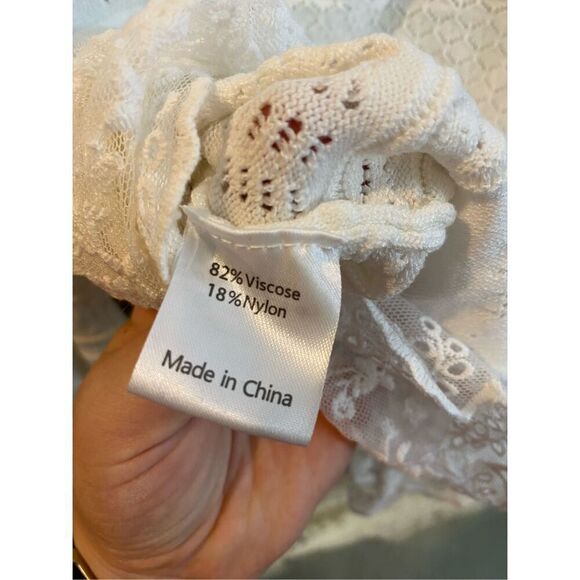 Emerson Lane Young Contemporary White Crochet Lace Button Down Sweater Cardigan - Picture 6 of 10